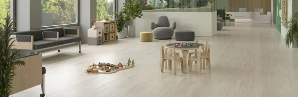Polyflor Polysafe Wood FX PUR sheet vinyl